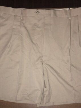 NWT Berle Khaki Shorts SIZE 44 Microfiber Stain Resistant W383-23 MSRP $70